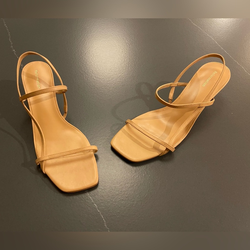 Reformation Serenity Bare Kitten Heel Sandal In Buff Tan Size 7.5 - Picture 5 of 13
